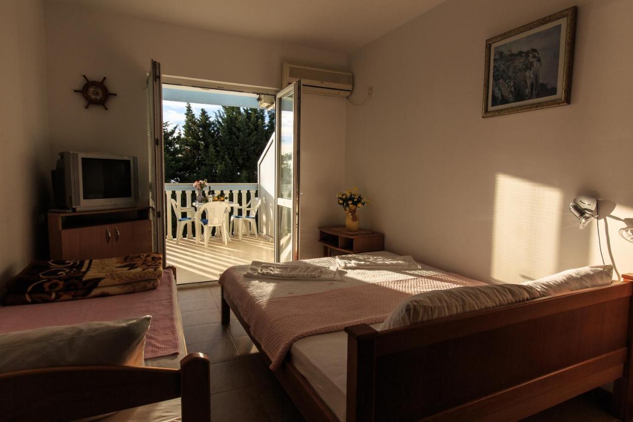 Guest House Perovic Sutomore Ngoại thất bức ảnh