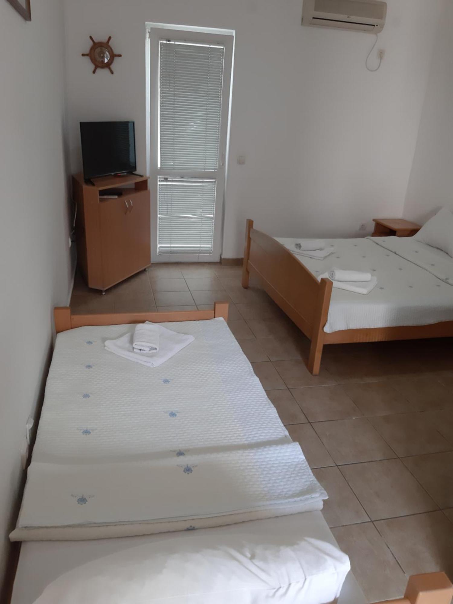 Guest House Perovic Sutomore Phòng bức ảnh