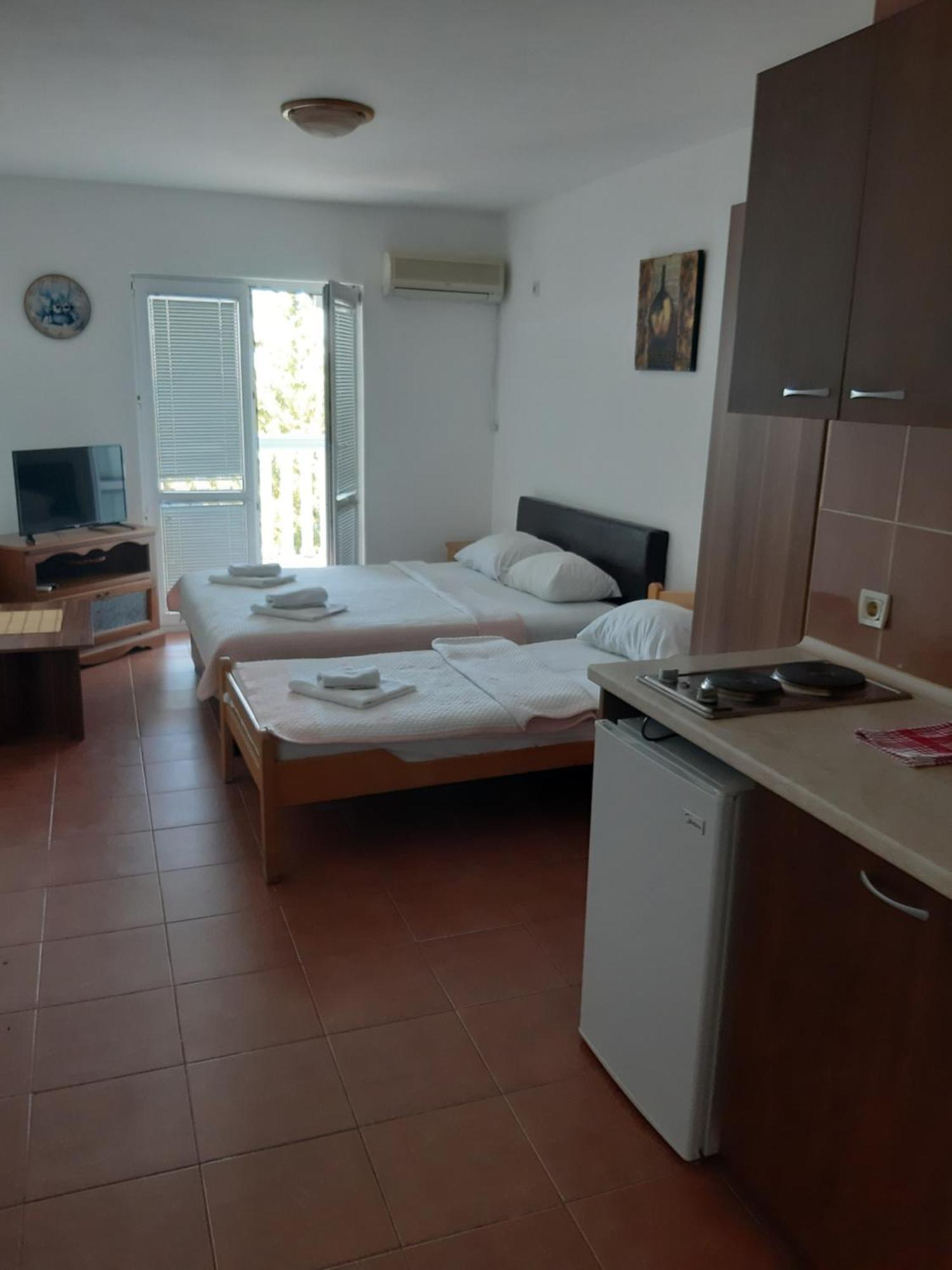 Guest House Perovic Sutomore Phòng bức ảnh