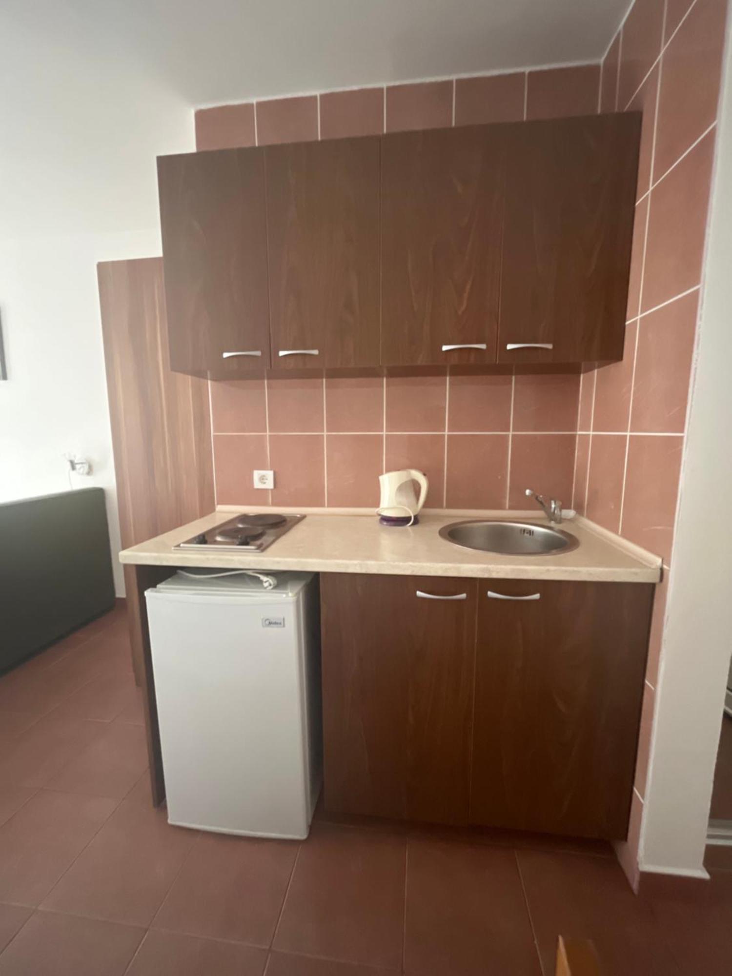 Guest House Perovic Sutomore Ngoại thất bức ảnh